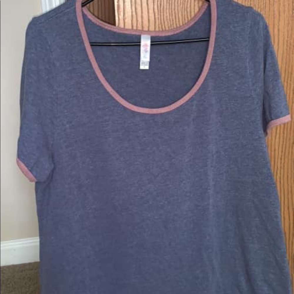 Lularoe CL Classic Tee